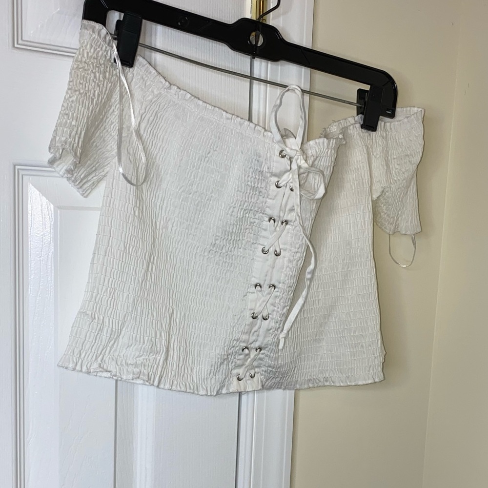 Crop top off shoulder